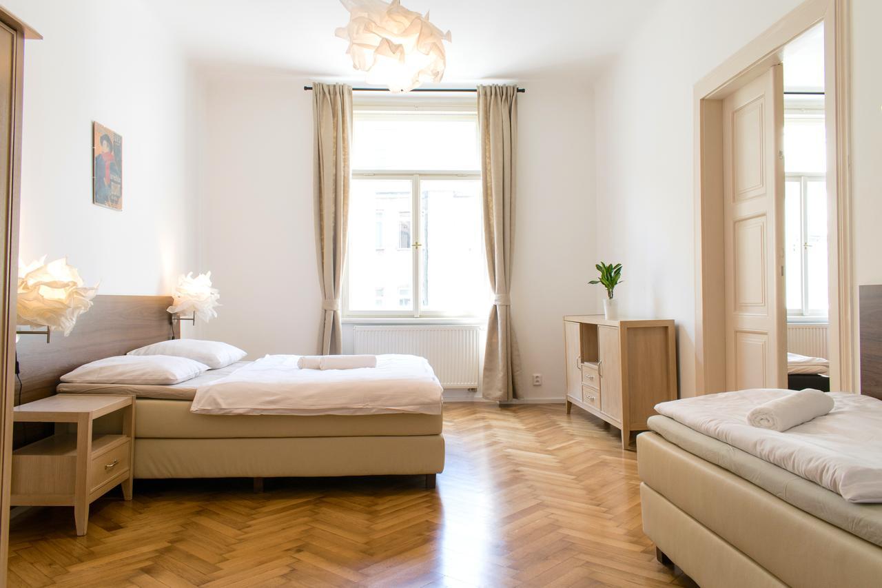 Janalex Wenceslas Square Apartment