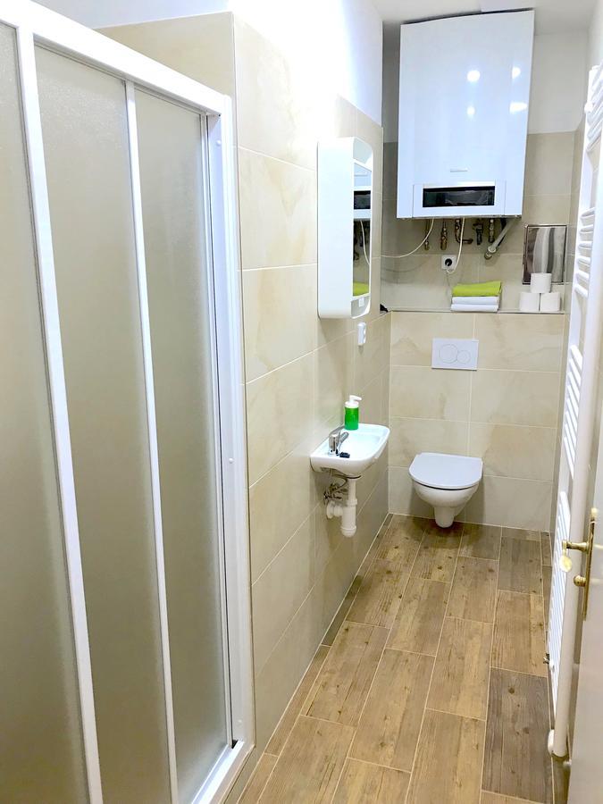 Janalex Wenceslas Square Apartment